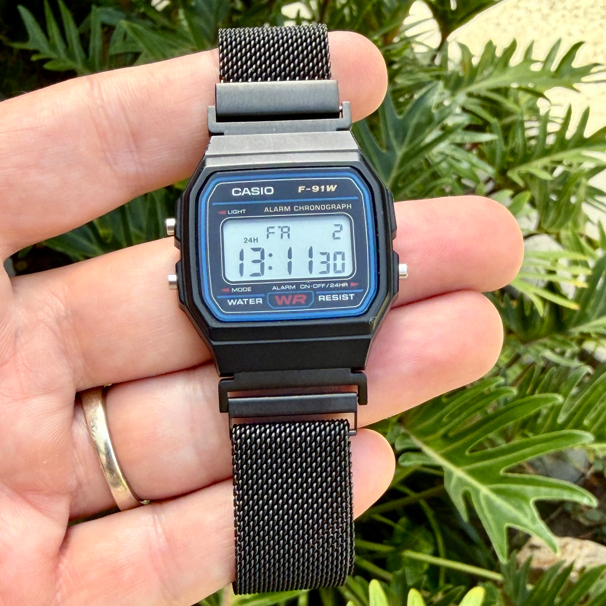 Black Milanese Mesh Band for Casio F-91W, Stainless Steel Magnetic Strap, Watch Upgrade, Fits F91W A158W A168W W-59 W-86 and More